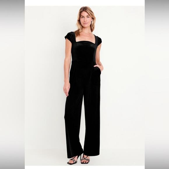 Old Navy black Fit & Flare Velvet Jumpsuit - Picture 5 of 11